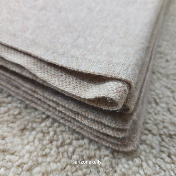 NWOT Cashmere Knit Scarf Heather Tan - Picture 11 of 12